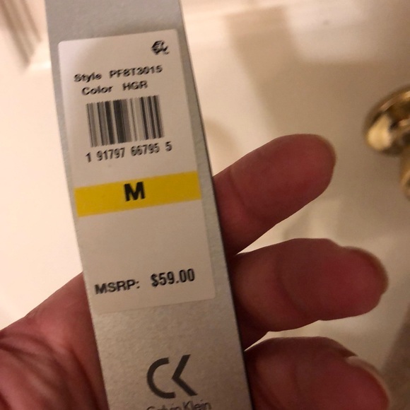 Calvin Klein sweatshirt - Picture 4 of 4